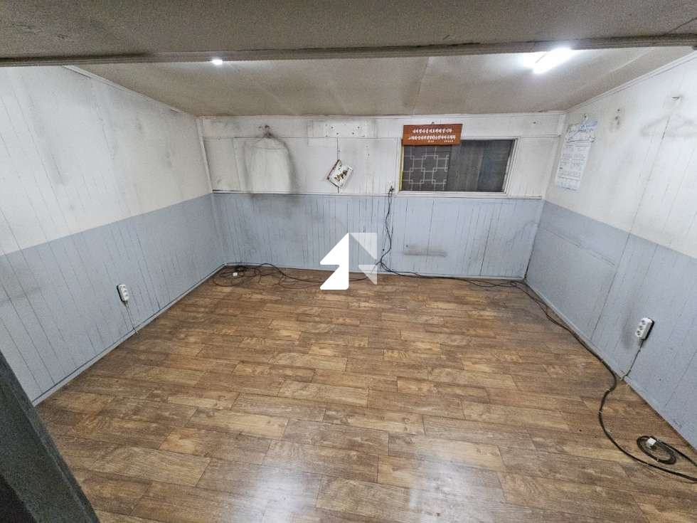 서울 영등포구 문래동3가 대로변에취치한 1층 공장임대,창고사용가능(사무실겸용) 월세 매물번호 10821 사진 4