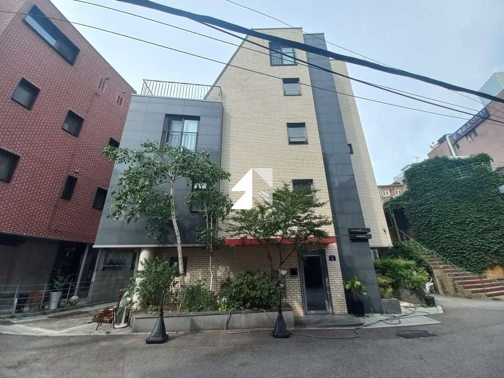 서울 종로구 명륜2가 혜화역3분거리 이면도로코너에 위치 ,수익성과 투자 가능! 매매 매물번호 14401 사진 2