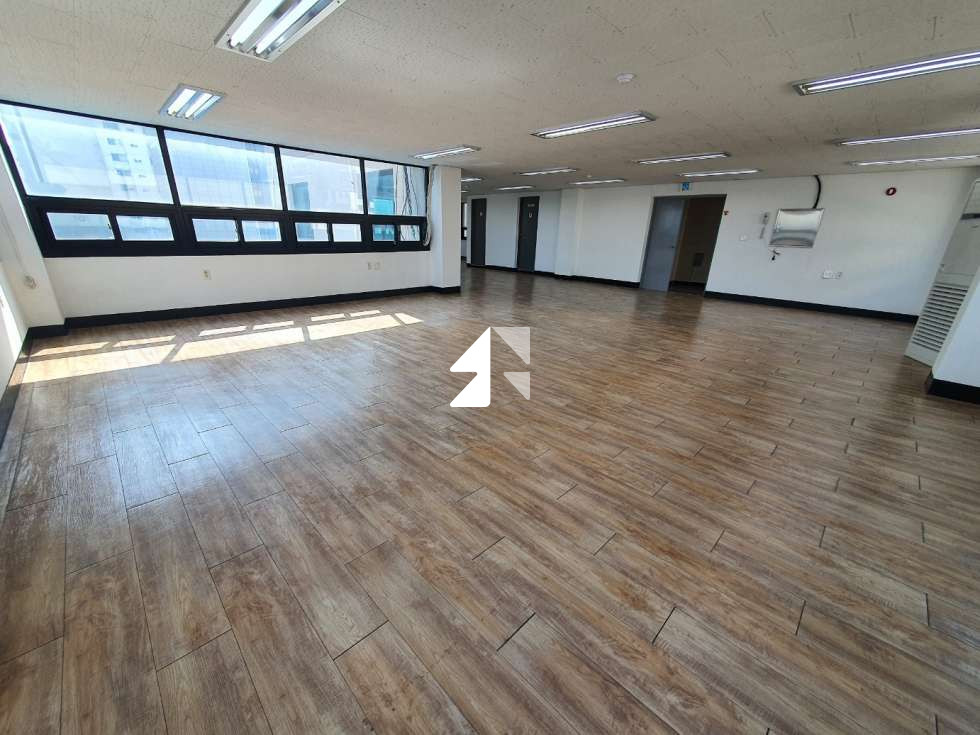 서울 영등포구 당산동3가 영등포구청 1분 주차/엘베/채광 모두잡은 사무실 월세 매물번호 11217 사진 2