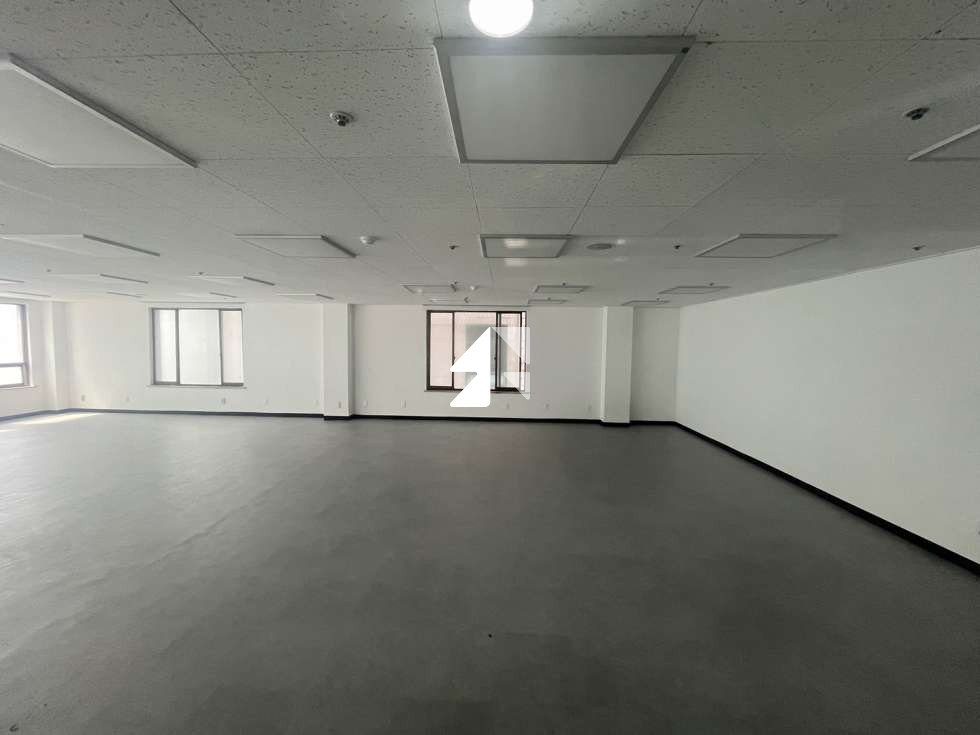 서울 영등포구 영등포동4가 영등포시장 네거리 대로변 접근성 우수한 사무실 월세 매물번호 10177 사진 1