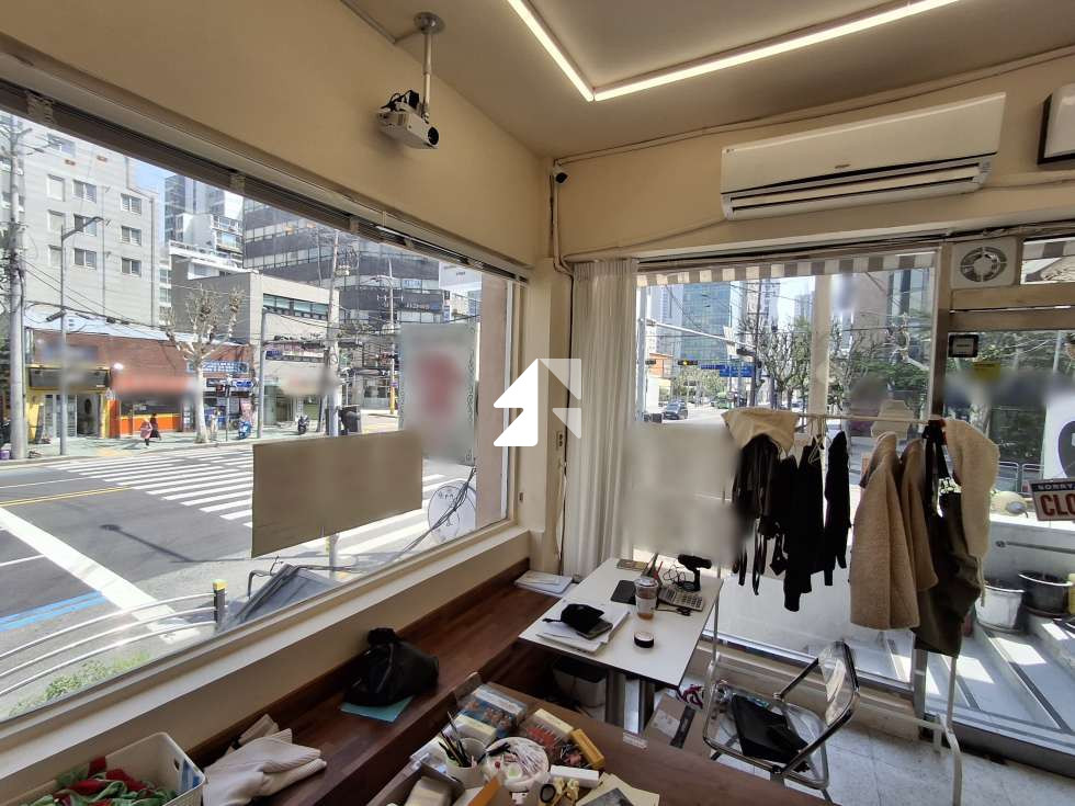 서울 영등포구 영등포동8가 당산역 인근 노출도 우수 사거리 코너 상가 다양한 업종 가능 월세 매물번호 11733 사진 1