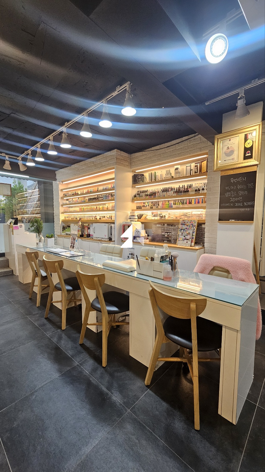 서울 양천구 신정동 토탈뷰티샵양도, 초 근접 아파트 밀집,타업종 가능 월세 매물번호 11923 사진 1