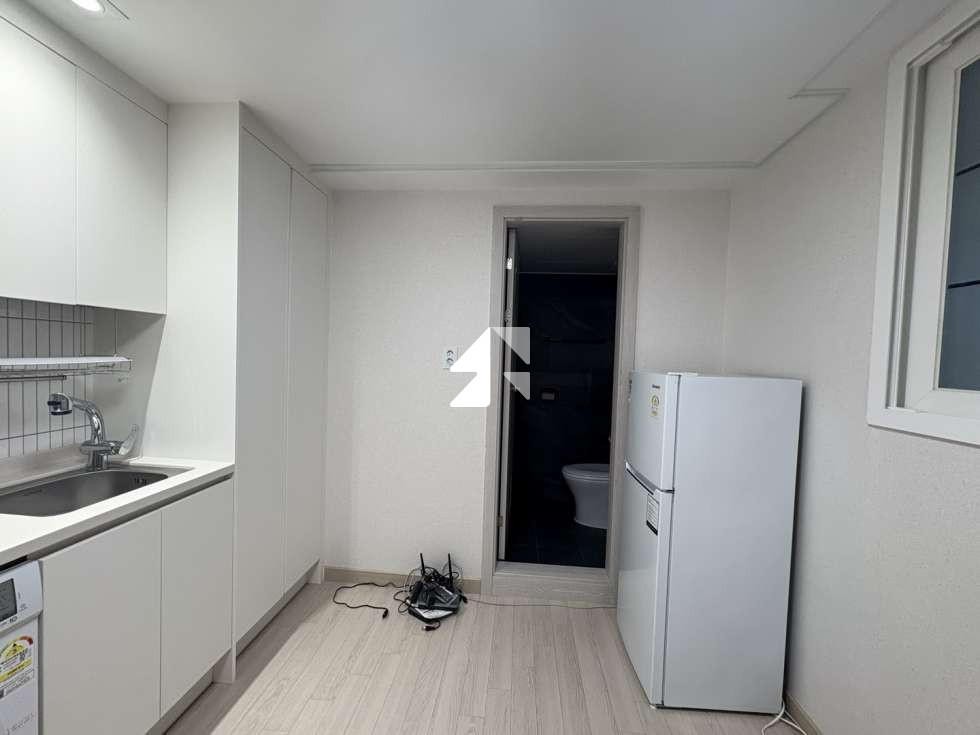 서울 양천구 신정동 신정역 도보5분 준신축 세련된원룸,즉시입주가능 월세 매물번호 13090 사진 3