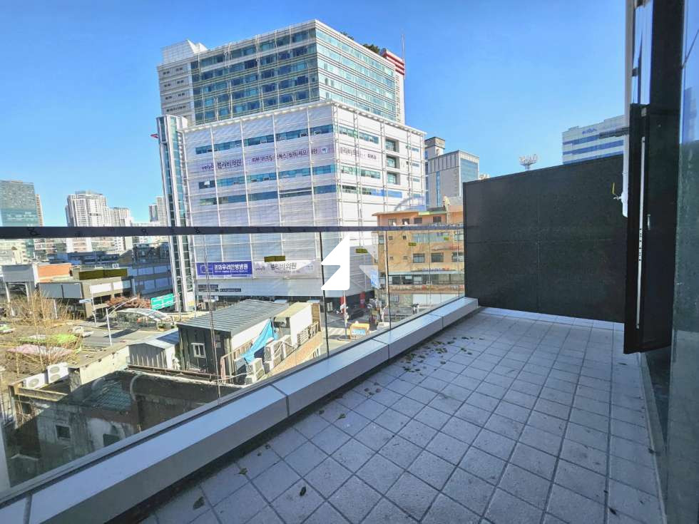 서울 영등포구 영등포동4가 타임스퀘어 옆 테라스있는 오피스텔 복층,신축으로 컨디션 좋음,즉시입주가능 월세 매물번호 13782 사진 5