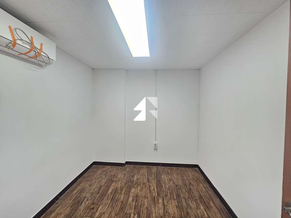 서울 영등포구 당산동3가 구청역3분거리 깔끔한 사무실,즉시입주 가능 월세 매물번호 13275 사진 4